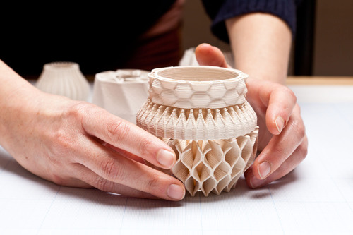 Máy in 3D đầu tiên chuyên dùng in đồ sứ 